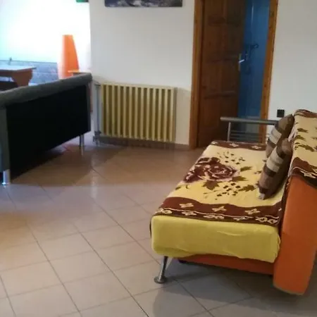 Zold Tuja Panzio 아파트 *